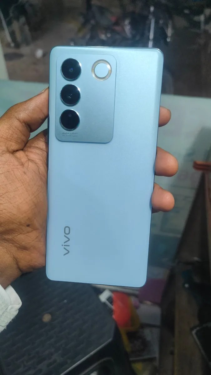 vivo V27