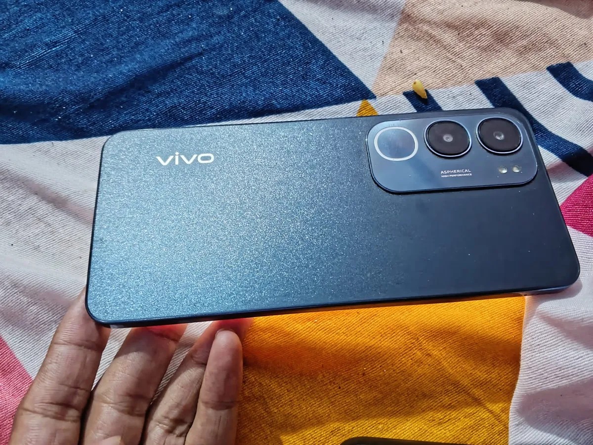 vivo Y29