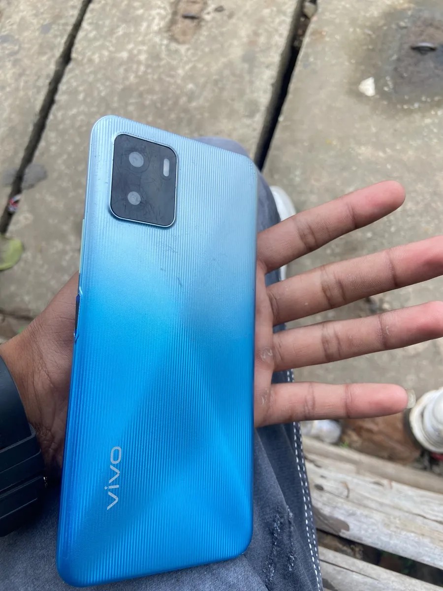 vivo Y15s