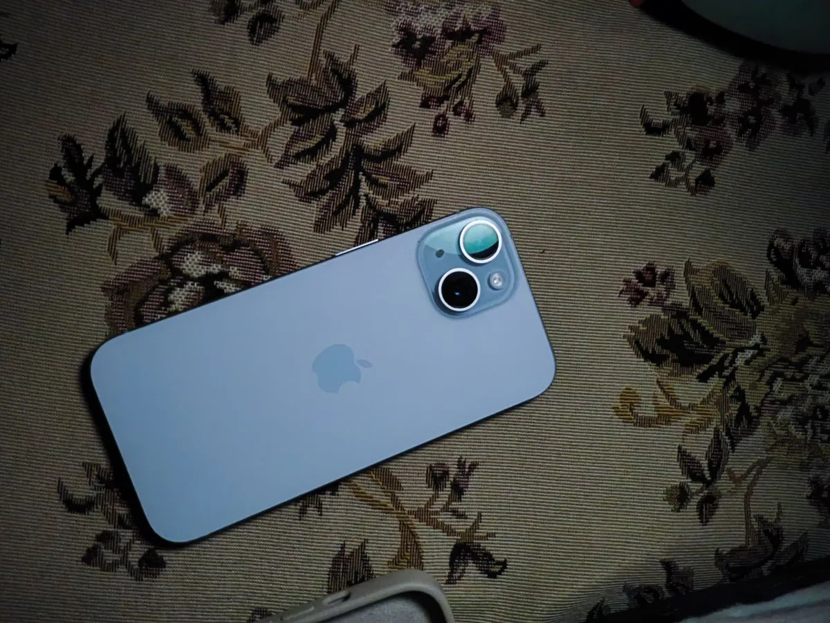 Apple iPhone 15
