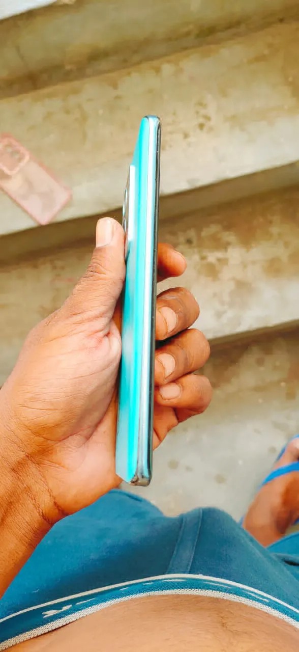 vivo V25 Pro