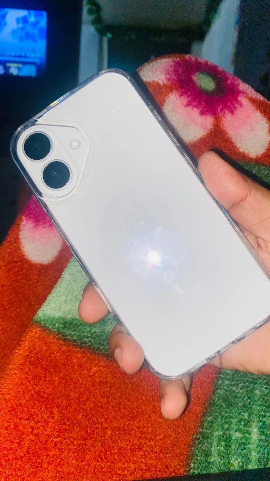 Apple iPhone 16