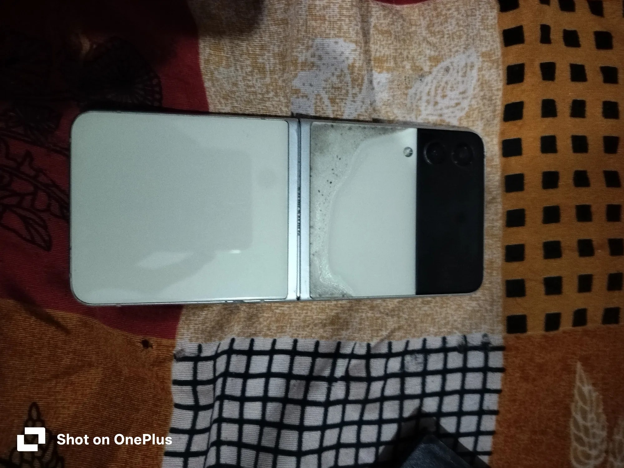 Samsung Galaxy Z Flip3 5G