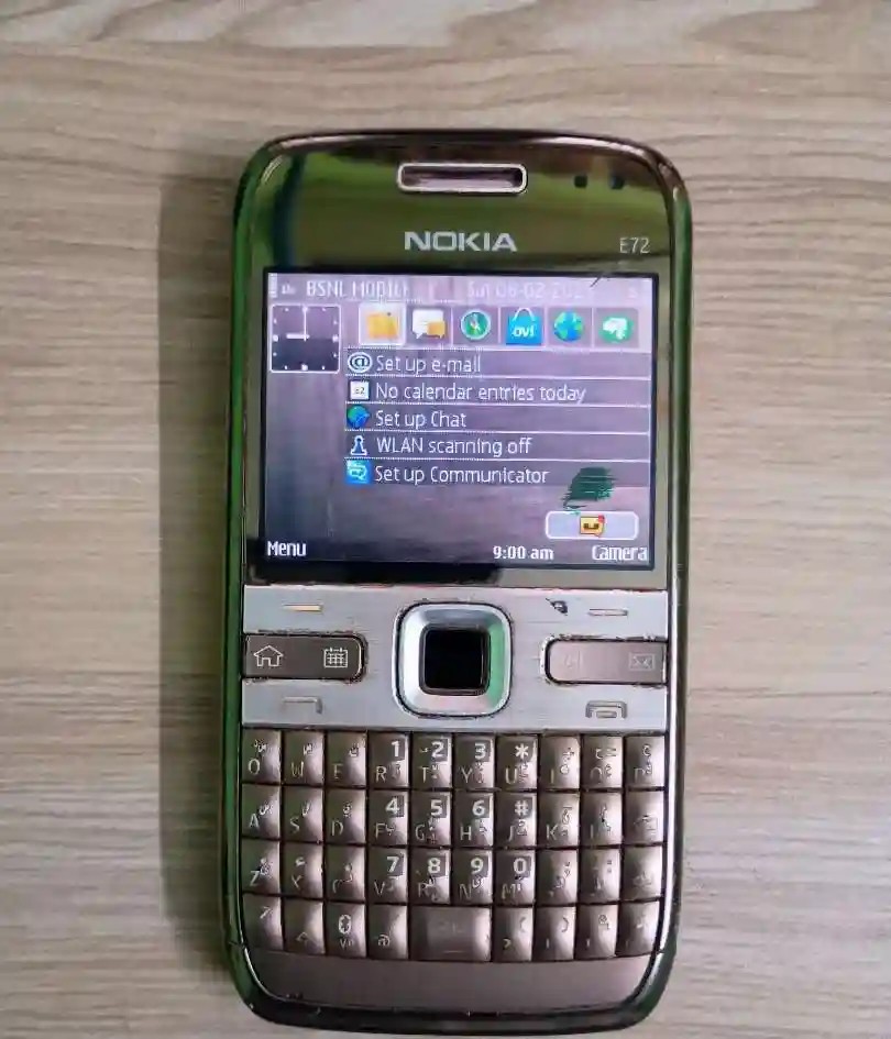 Nokia E72