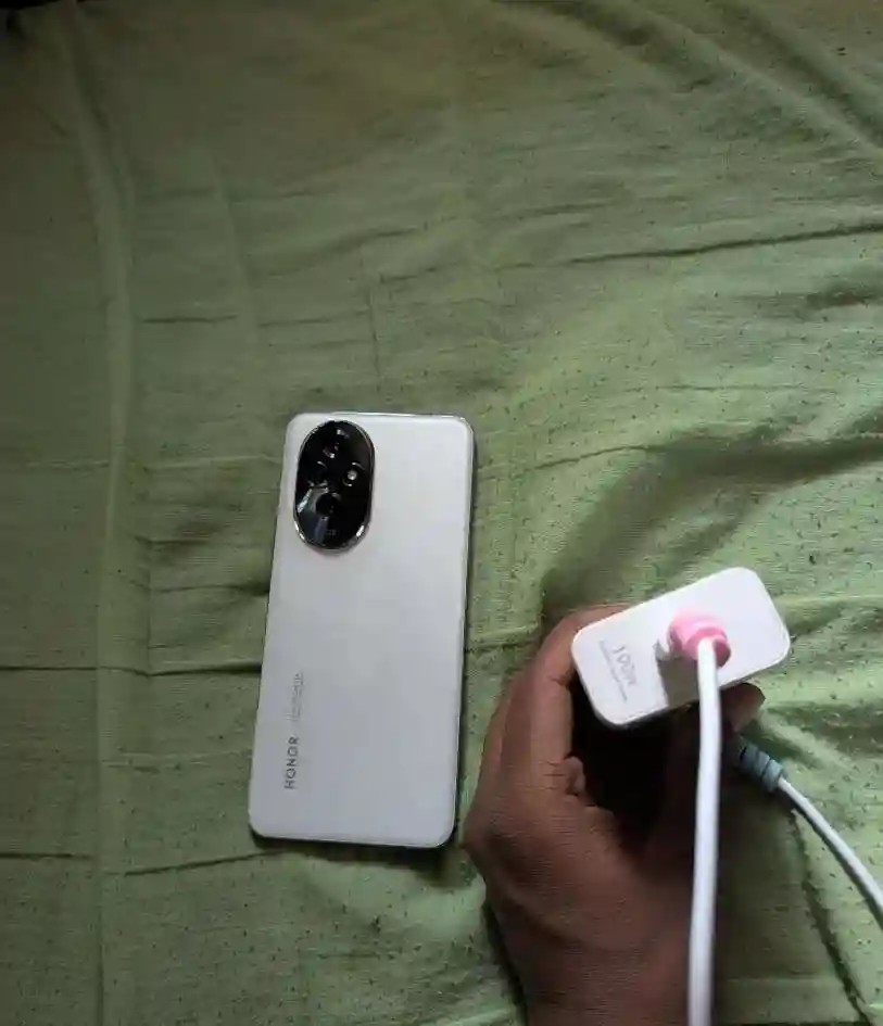 Honor 200