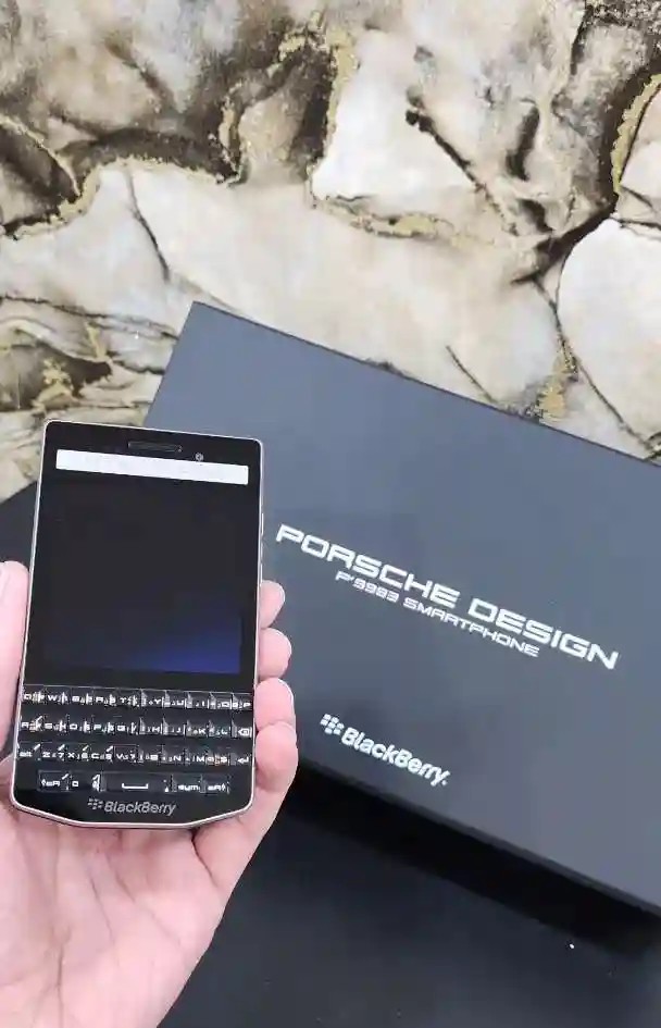 BlackBerry Porsche Design P'9983
