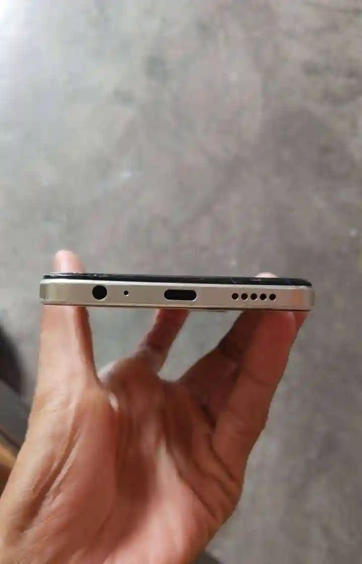 vivo Y16