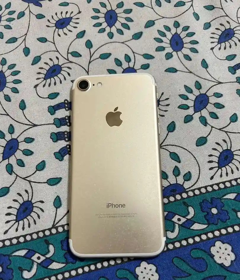 Apple iPhone 7