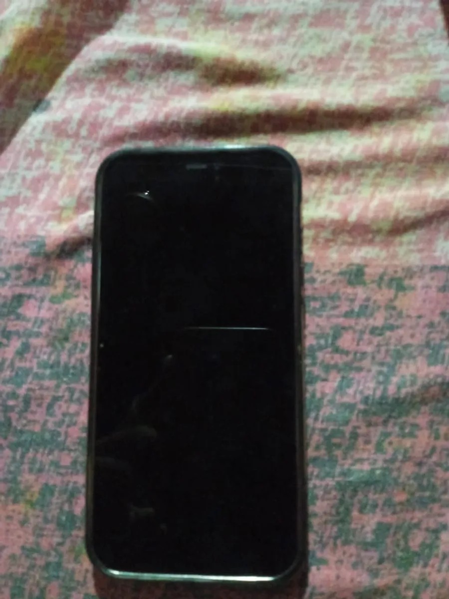 Apple iPhone 12