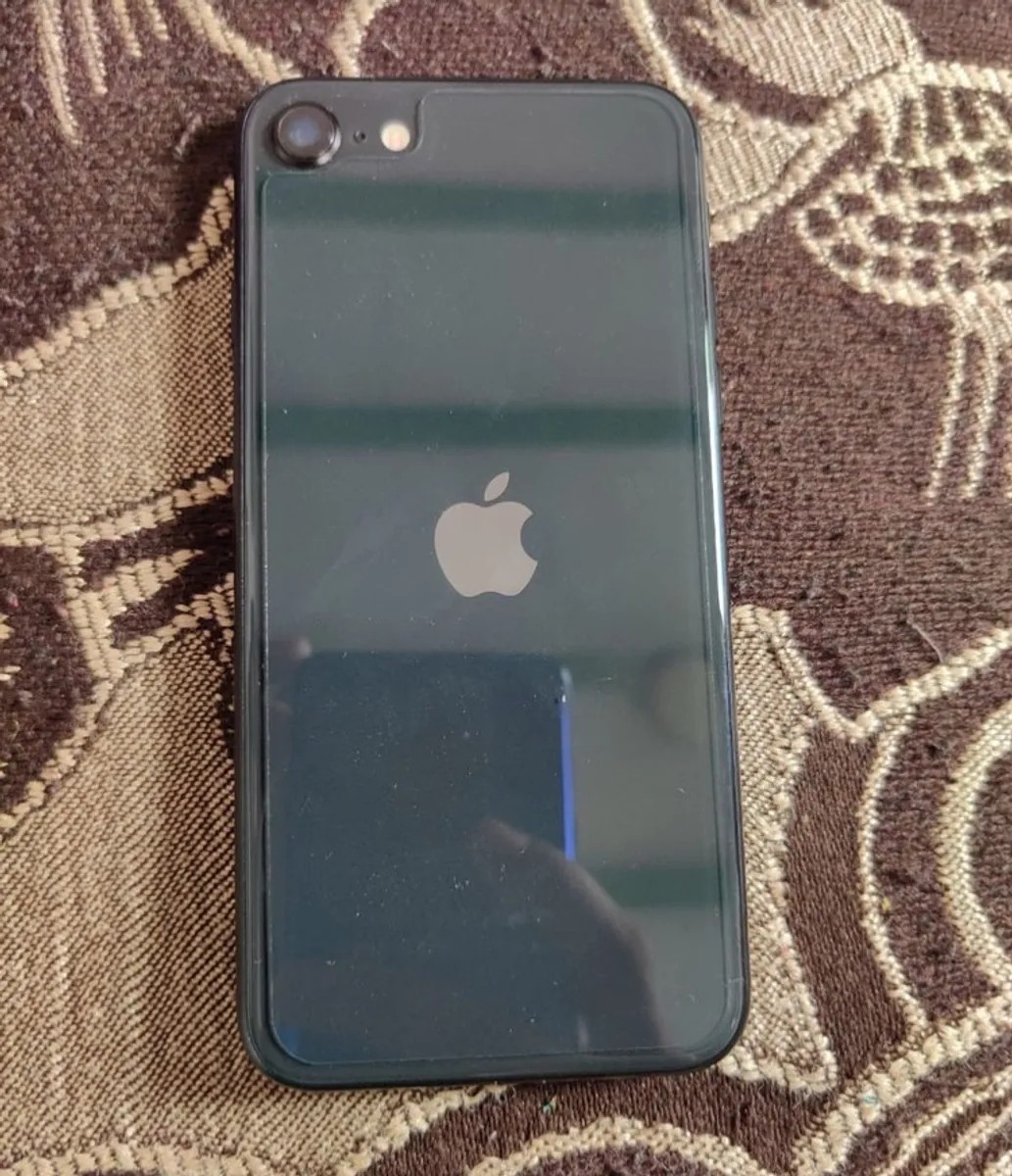 Apple iPhone SE (2020)