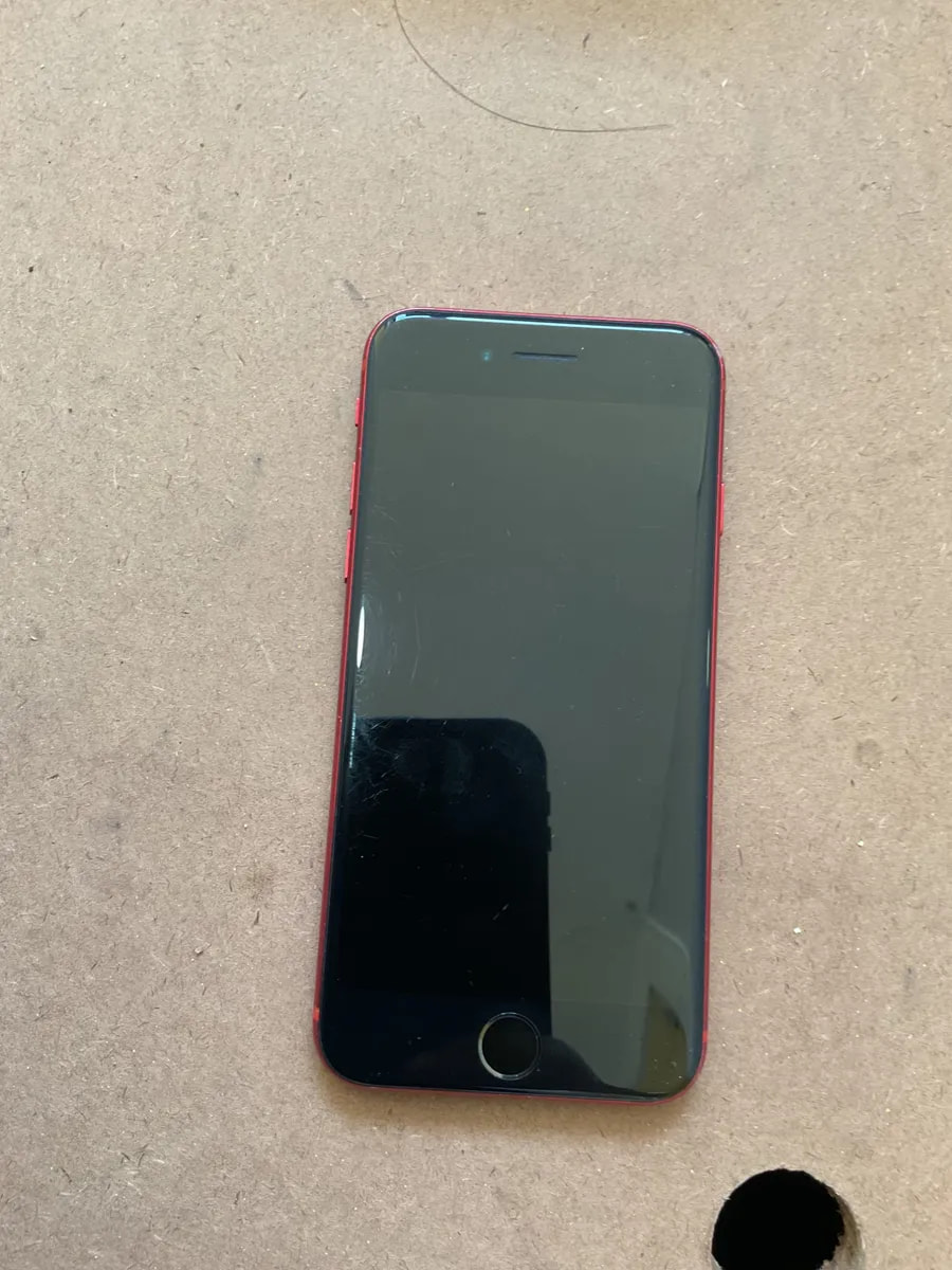 Apple iPhone SE (2020)
