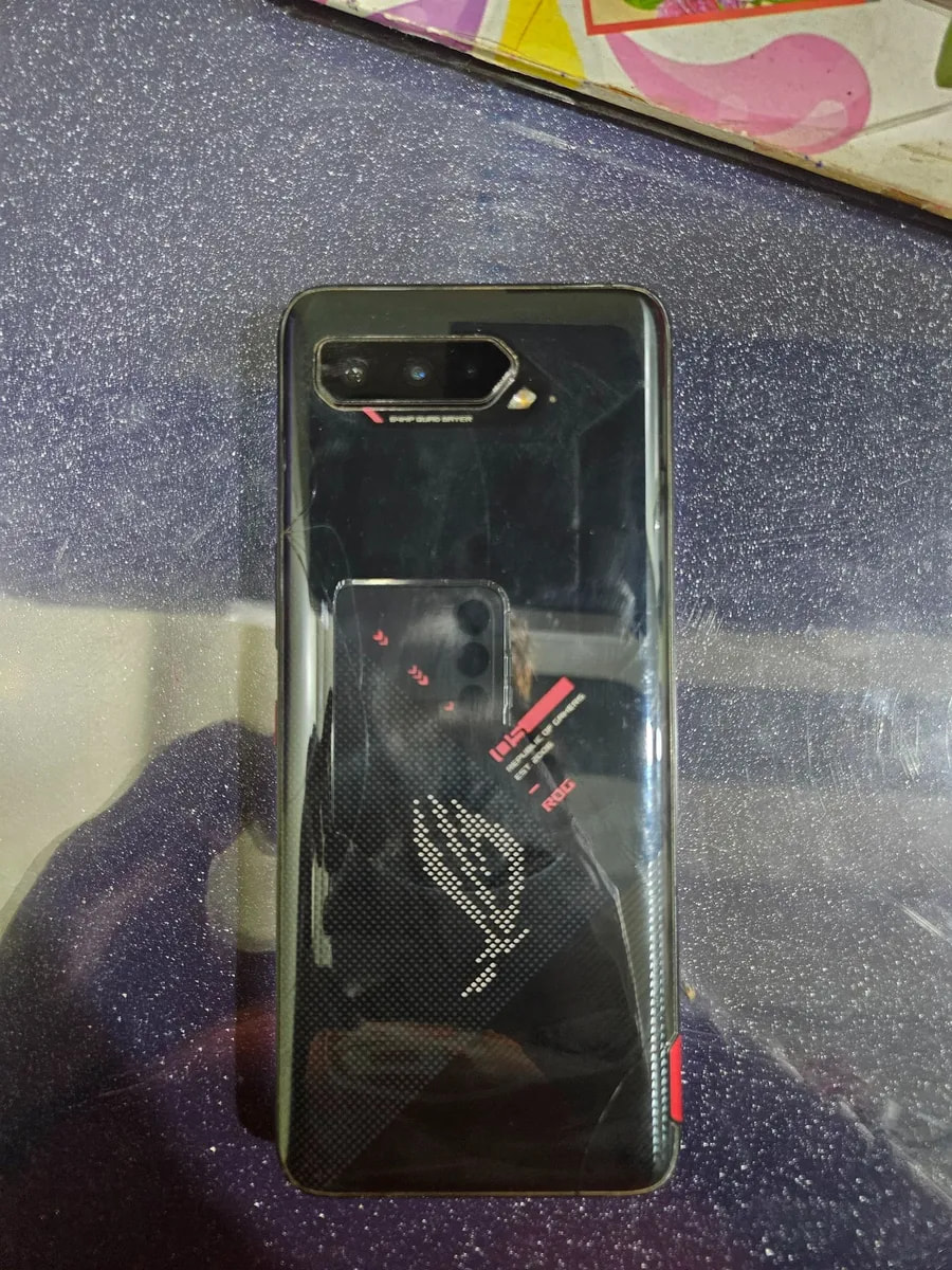 Asus ROG Phone 5s