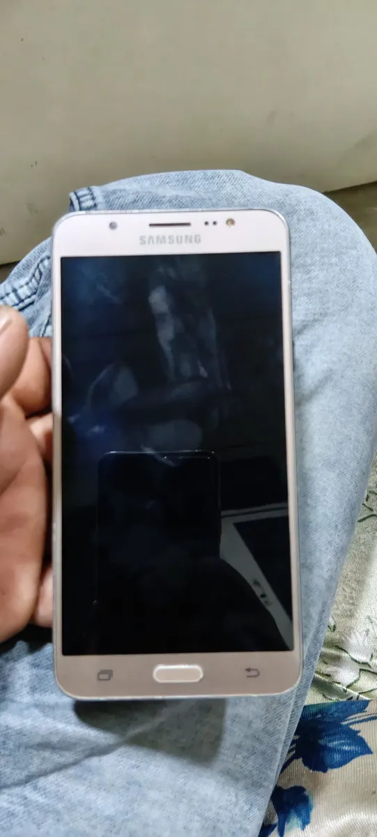 Samsung Galaxy J7 (2018)