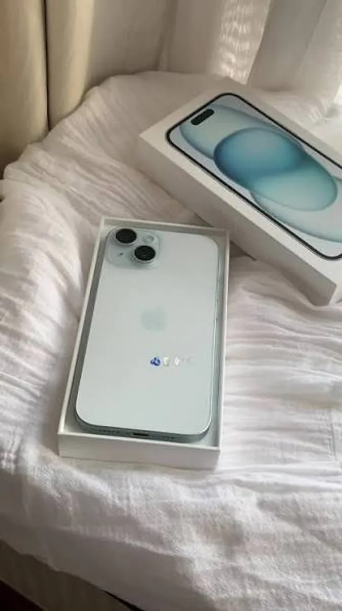 Apple iPhone 15