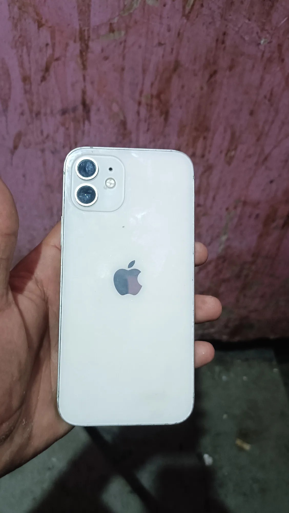 Apple iPhone 12