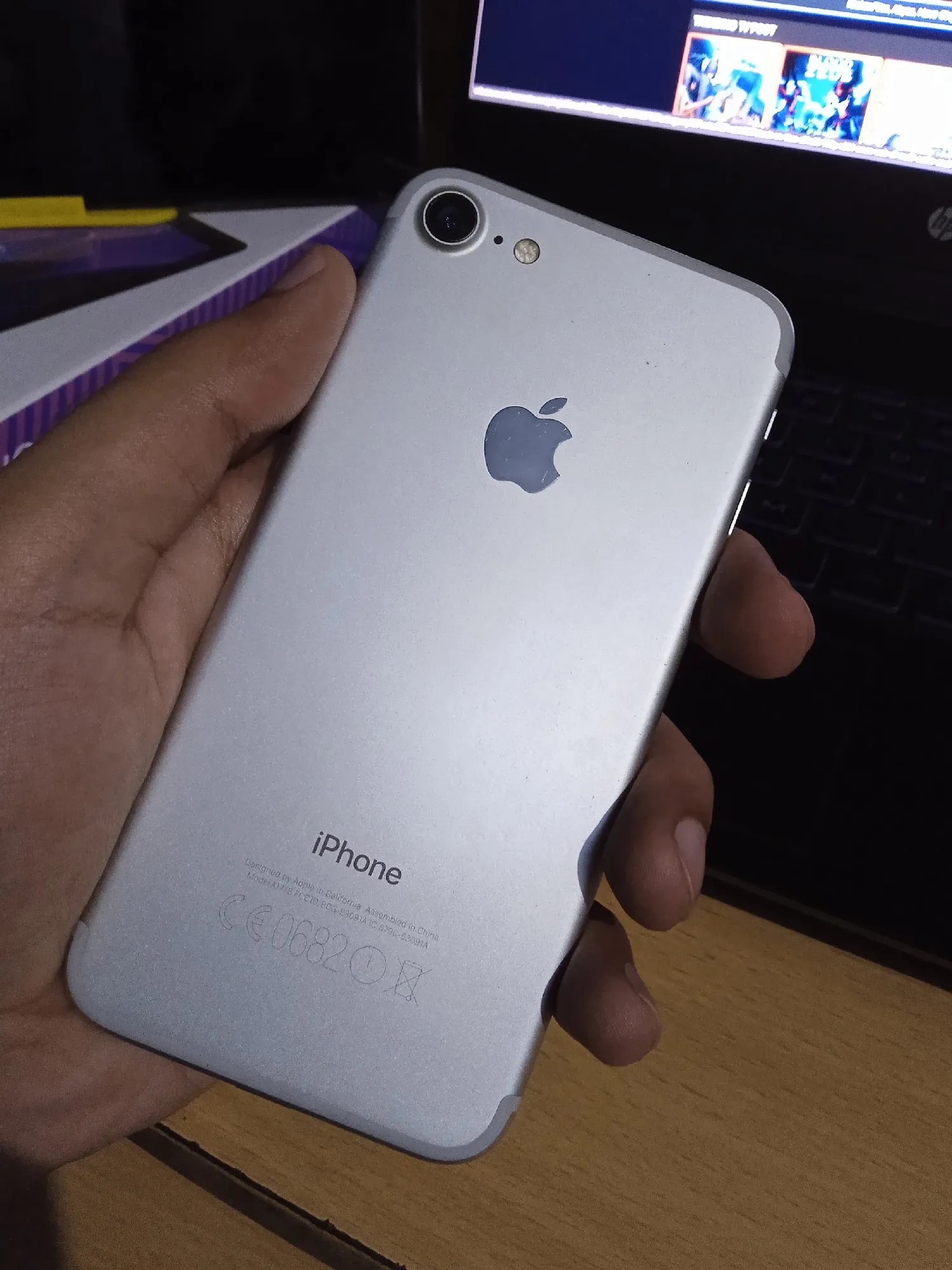 Apple iPhone 7