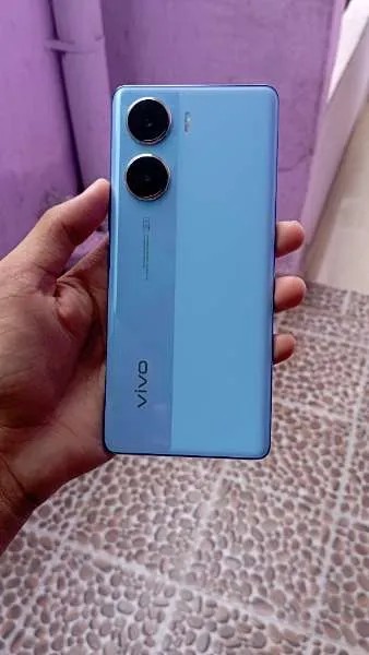 vivo V29e (India)
