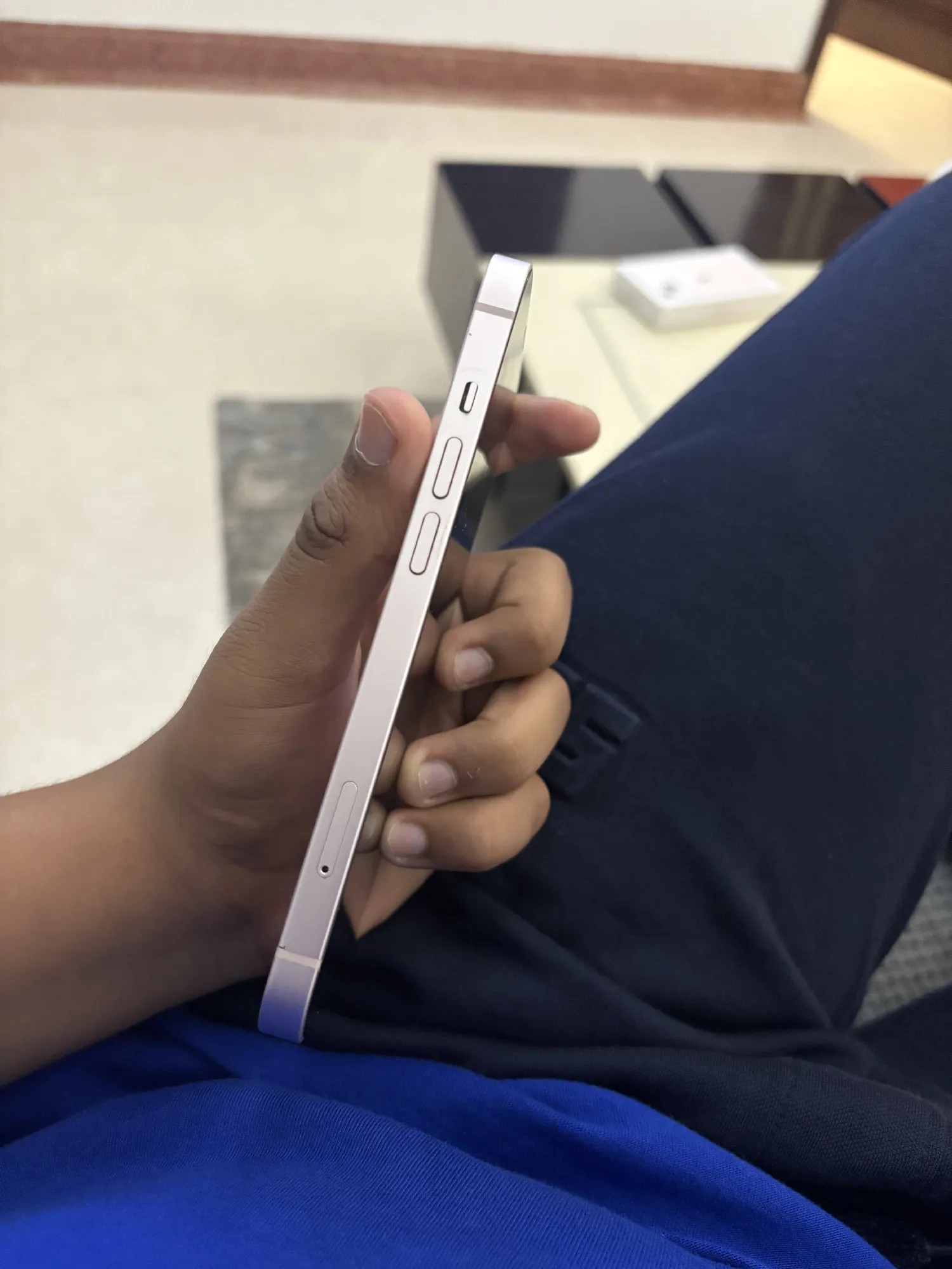 Apple iPhone 13