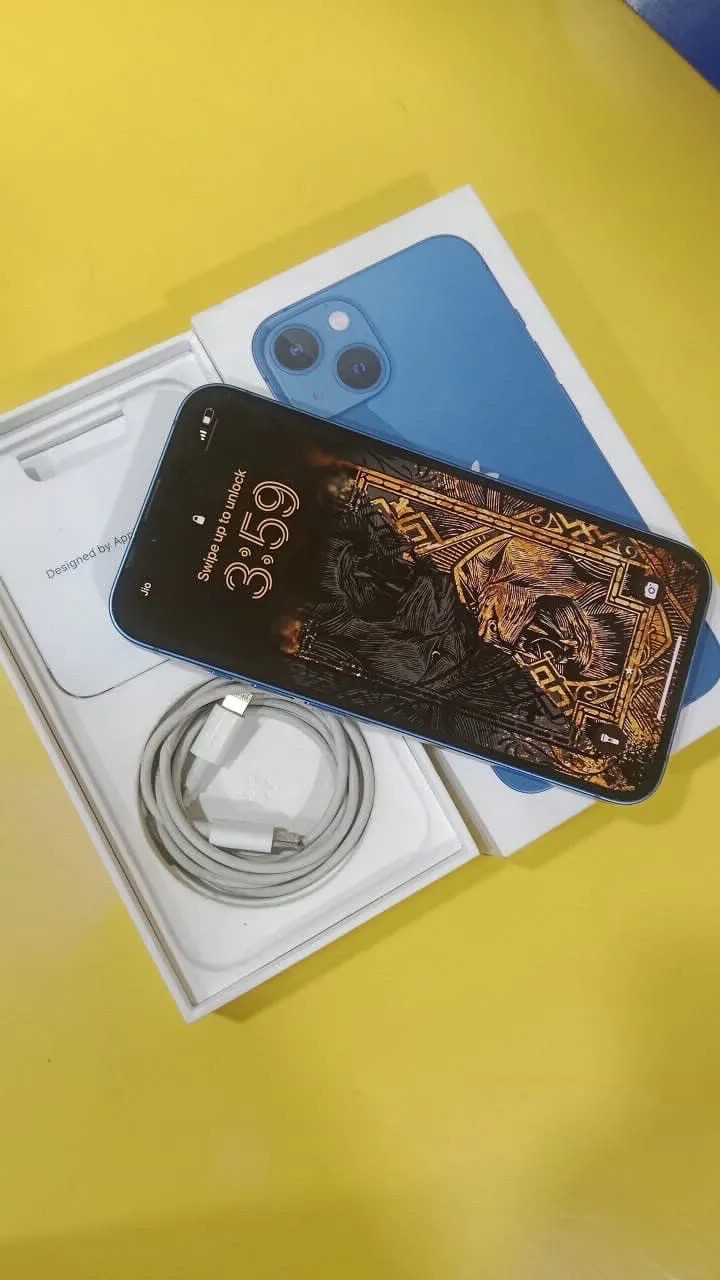 Apple iPhone 13