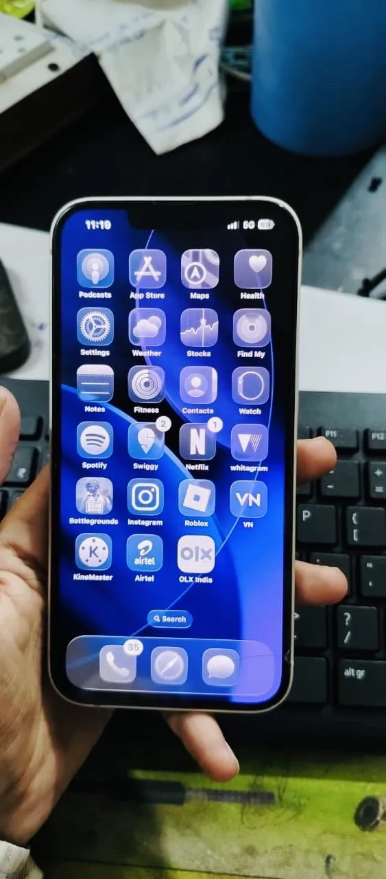 Apple iPhone 13