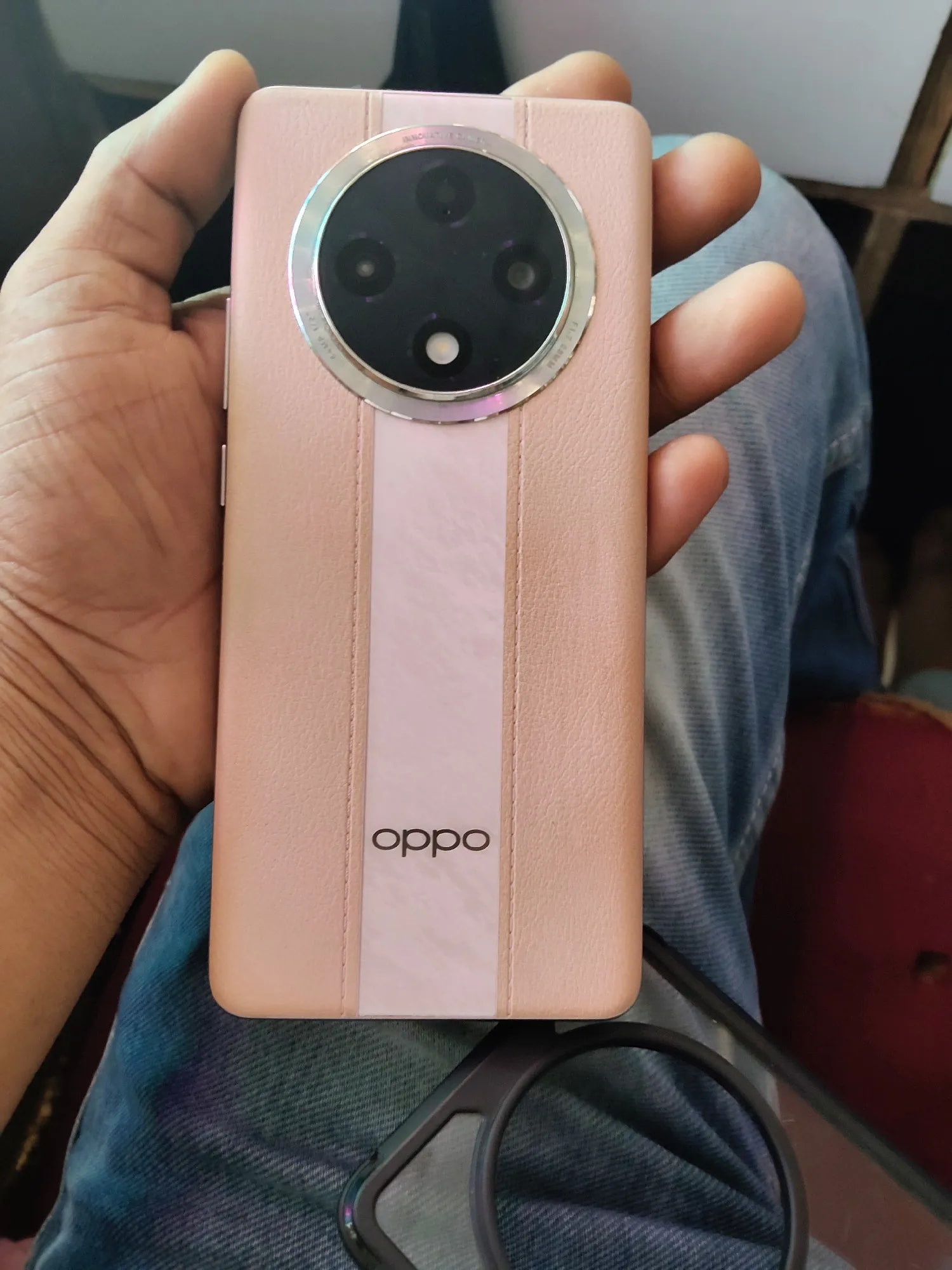 Oppo F27 Pro+