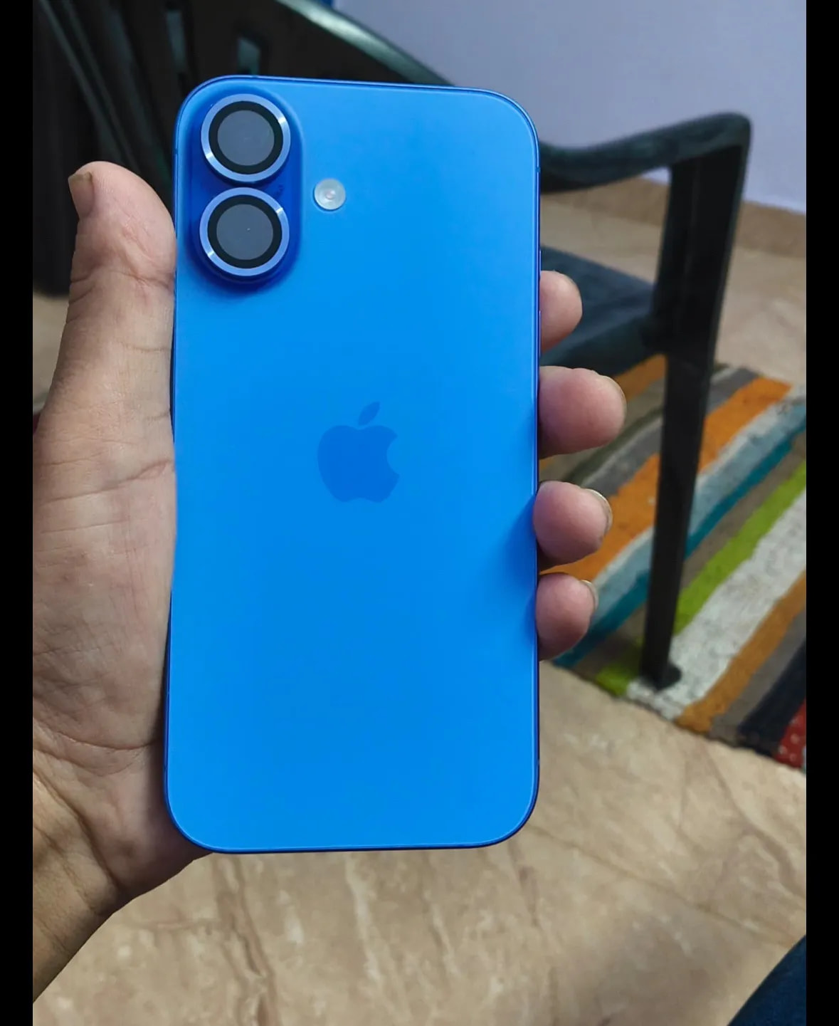 Apple iPhone 16