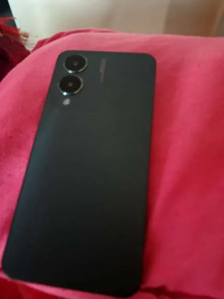 vivo Y17s