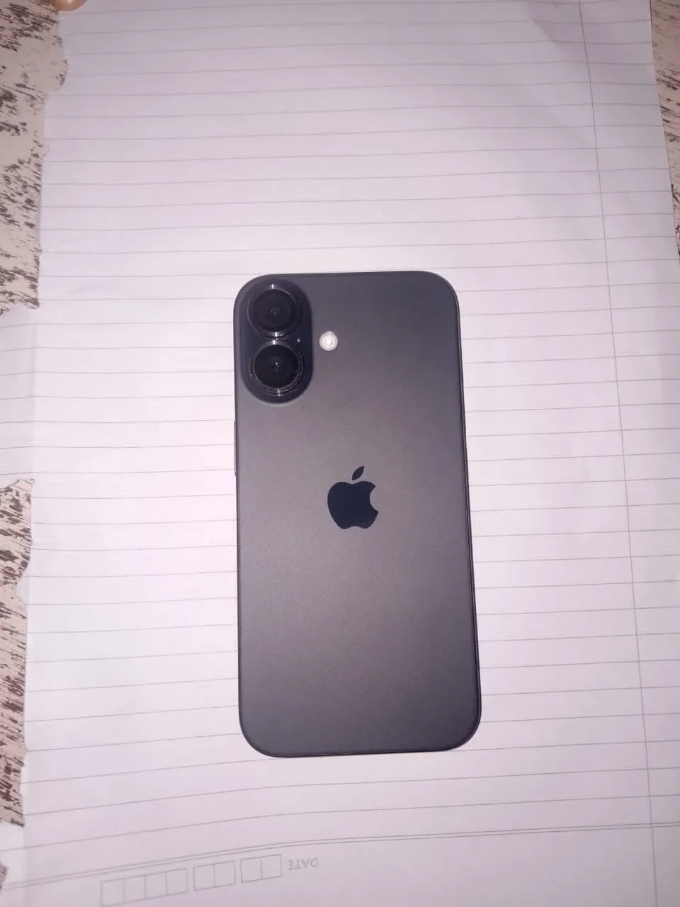 Apple iPhone 16