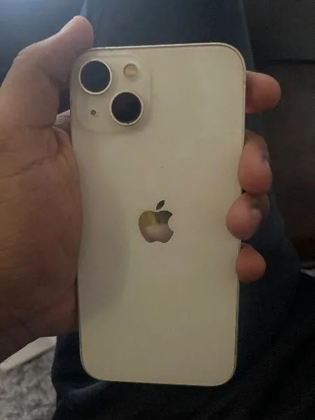 Apple iPhone 13