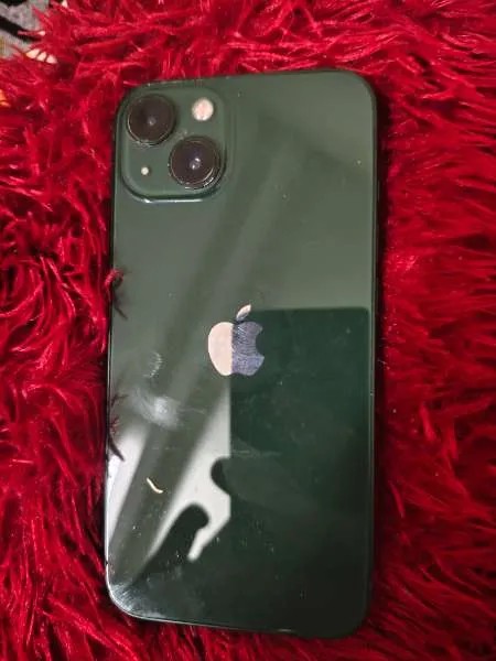 Apple iPhone 13