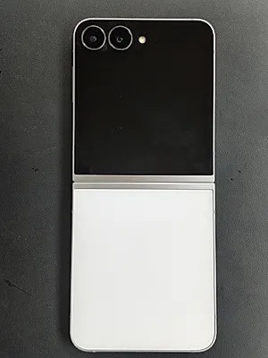 Samsung Galaxy Z Flip7 FE